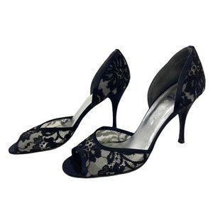 Stuart Weitzman black lace d'orsay pumps // Size 9